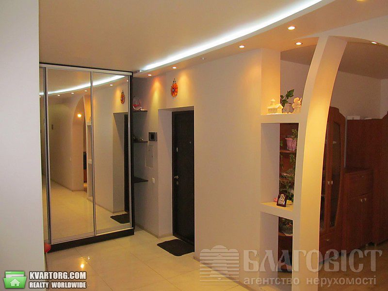 Sell 2-room apartment. Киев,  Майорова — photo 2