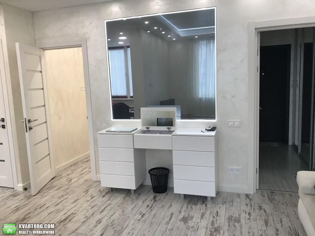 Rent out 2-room apartment. Киев,  Ломоносова — photo 6