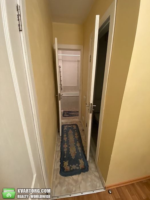 Rent out 2-room apartment. Киев,  Братиславская — photo 2