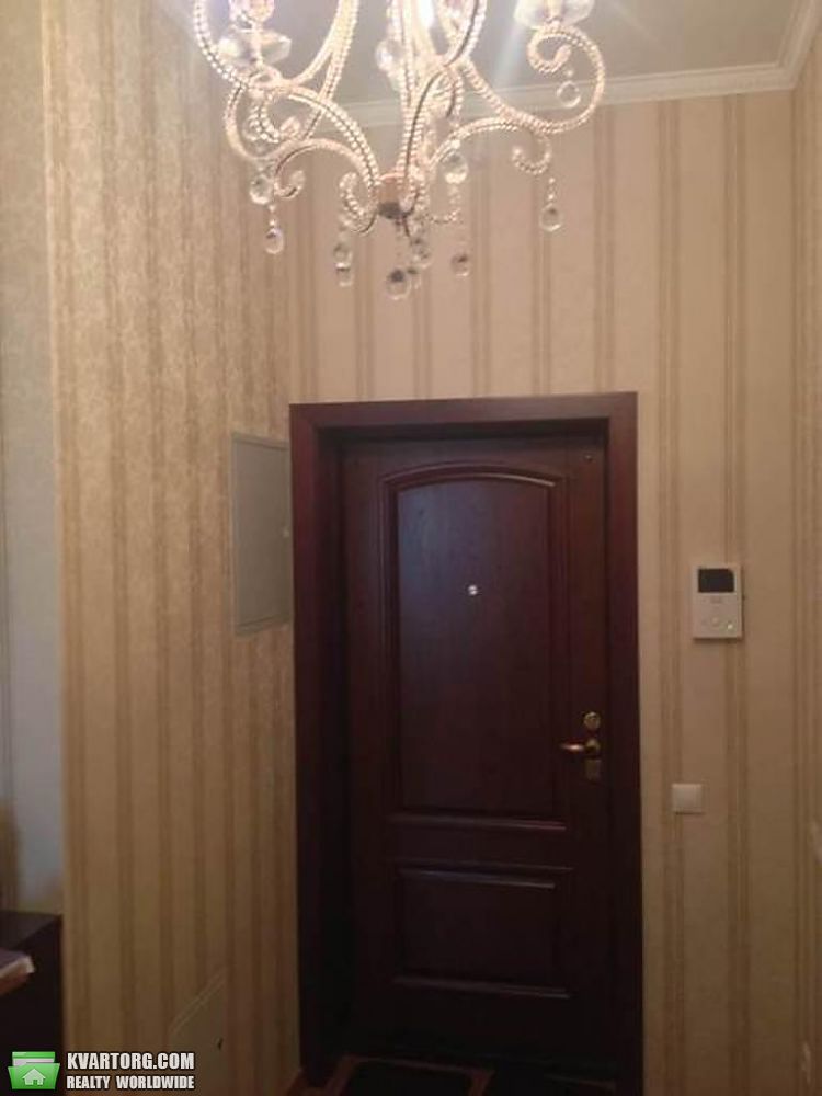 Rent out 2-room apartment. Киев,  Щорса — photo 8