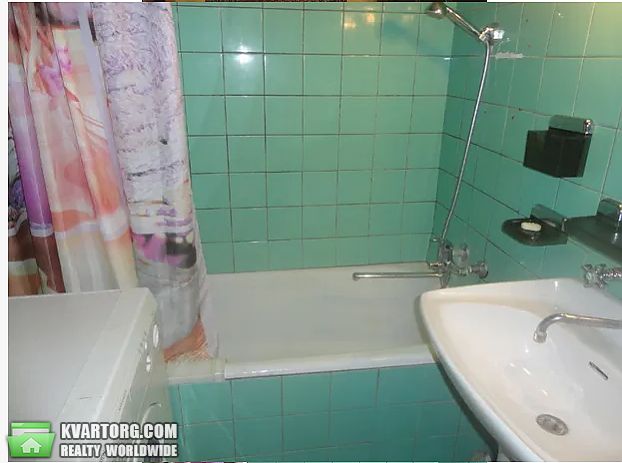 Rent out 2-room apartment. Киев,  Подгорная — photo 4
