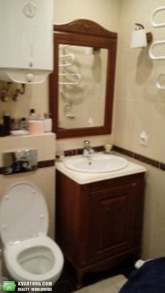 Rent out 2-room apartment. Киев, Краснопольская — photo 5