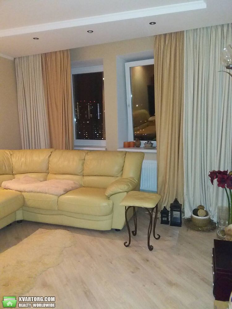 Rent out 1-room apartment. Киев,  Голосеевская — photo 1