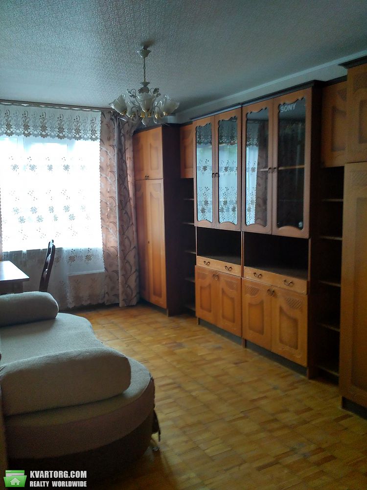 Rent out 3-room apartment. Киев,  Симиренко — photo 4