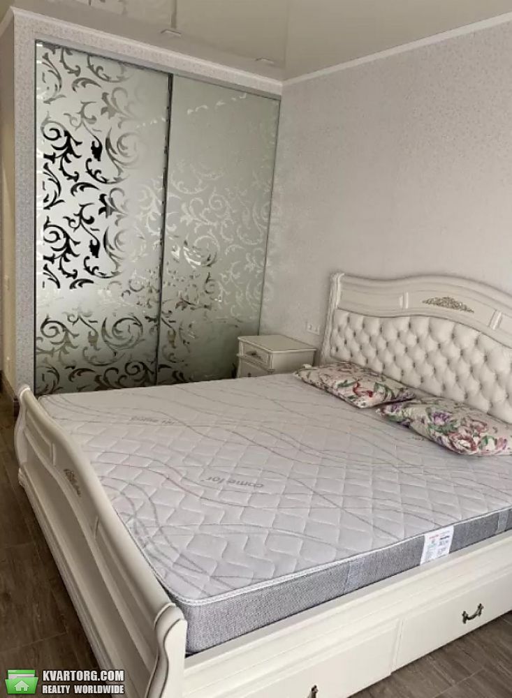 Rent out 3-room apartment. Киев,  Липковского — photo 10