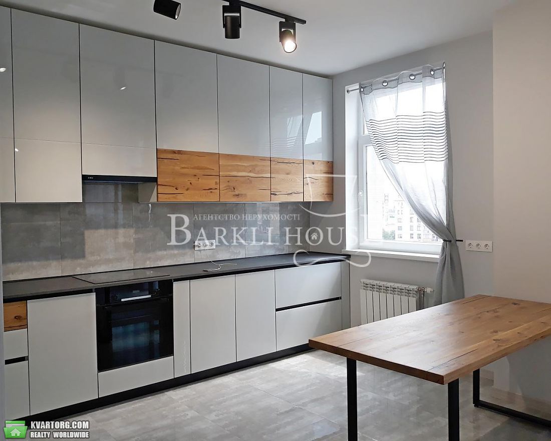 Rent out 4-room apartment. Киев,  Тургеневская — photo 2