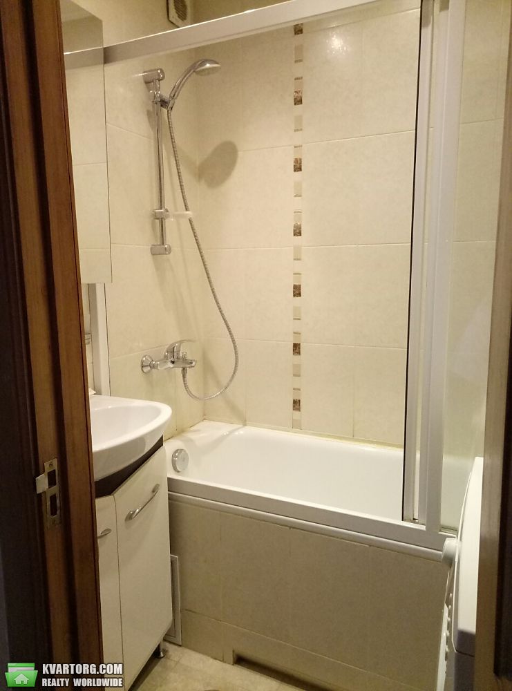 Sell 3-room apartment. Киев,  Свободы пр — photo 5
