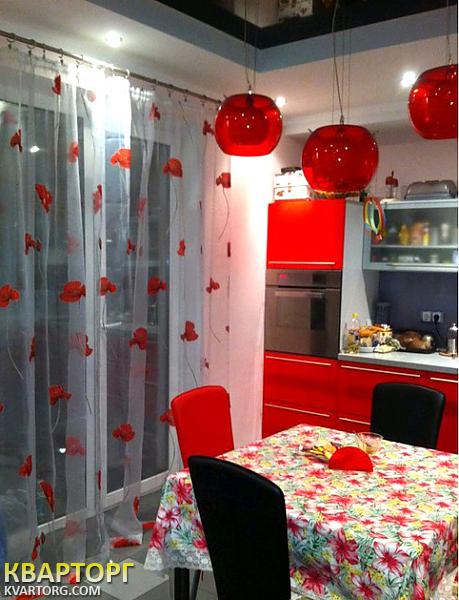 Sell 3-room apartment. Киев,  Бажана — photo 1