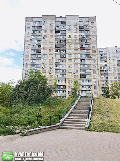 Sell 3-room apartment. Киев,  Радужная — photo 1