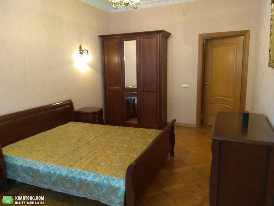 Rent out 2-room apartment. Киев,  Туровская — photo 4
