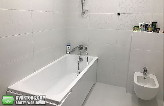 Rent out 3-room apartment. Киев, коновальца — photo 5