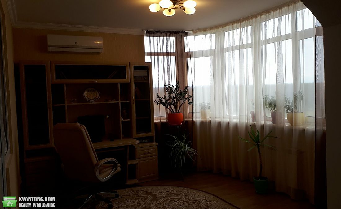 Sell 3-room apartment. Киев,  Кондратюка — photo 1
