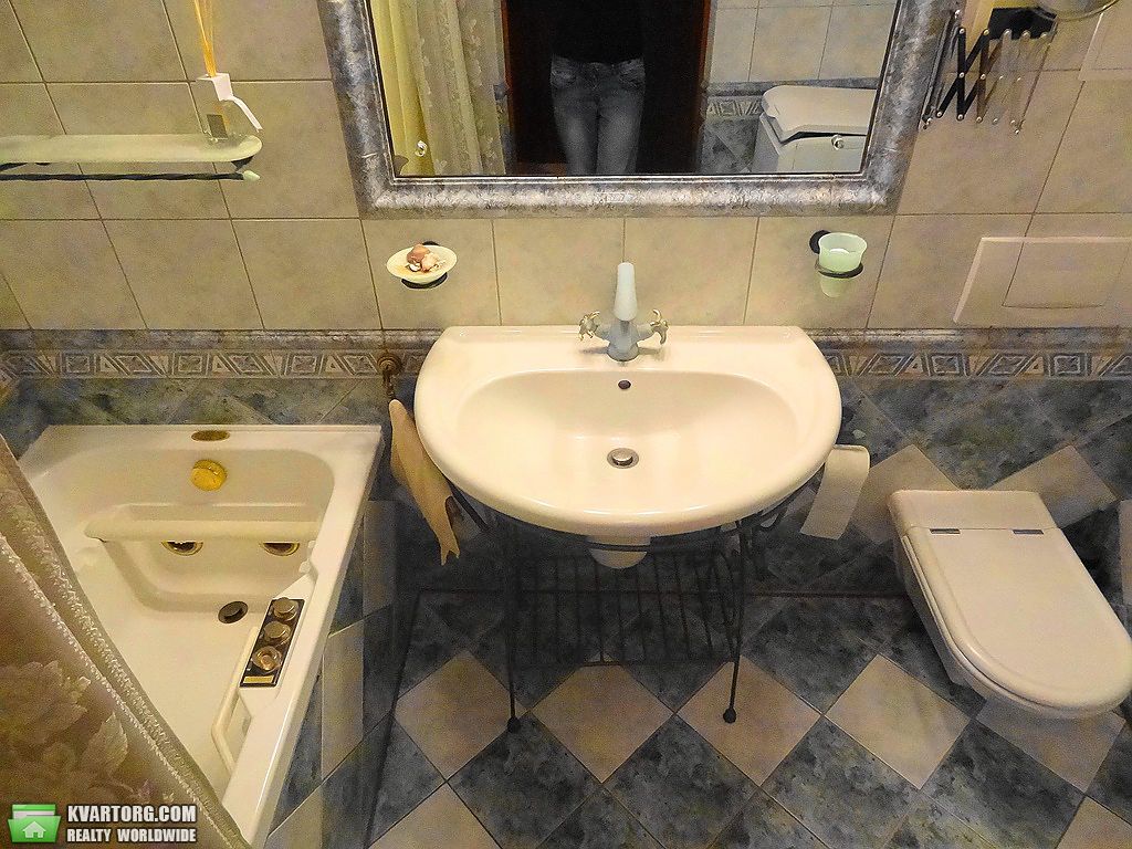 Sell 4-room apartment. Киев,  Обсерваторная — photo 8