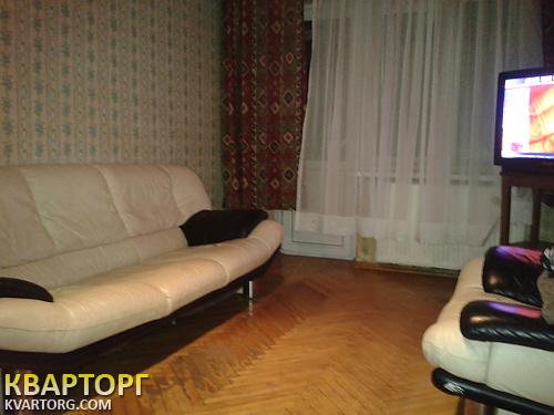 Rent out 2-room apartment. Киев,  Строителей — photo 4