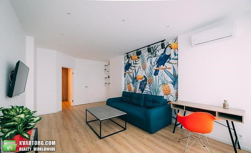 Rent out 2-room apartment. Киев,  Мишуги — photo 1