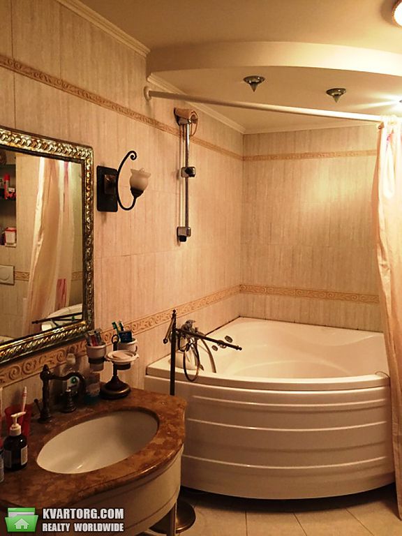 Sell 4-room apartment. Киев,  Руденко — photo 9