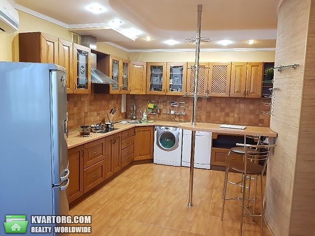 Sell 3-room apartment. Киев,  Бажана — photo 2