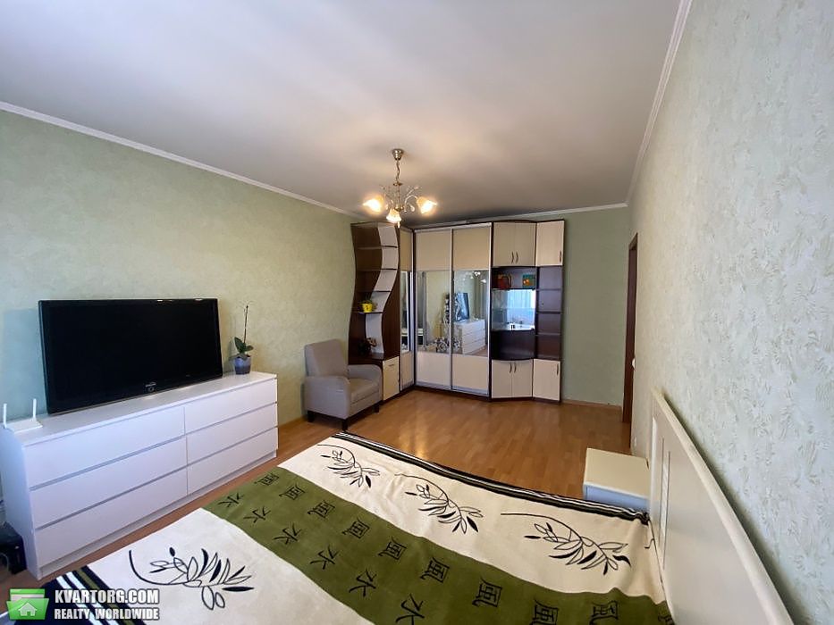 Sell 1-room apartment. Киев,  Приречная — photo 1