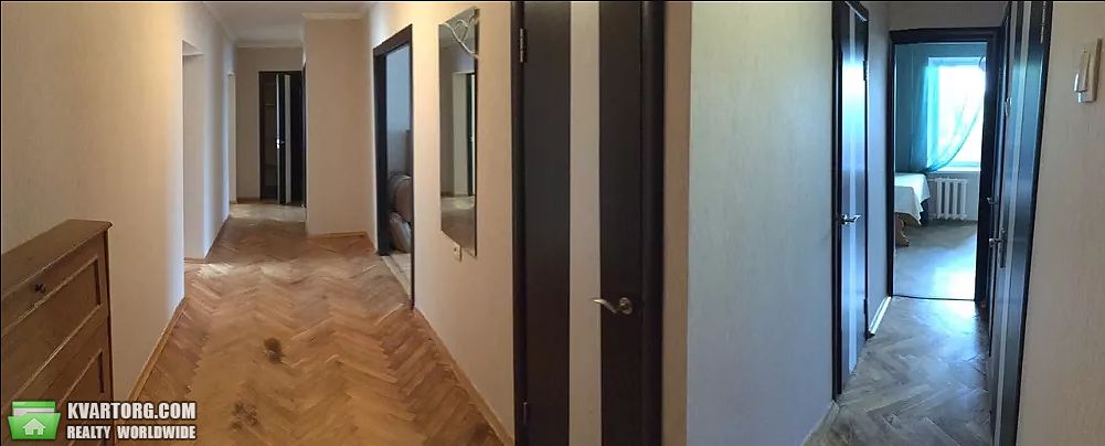 Rent out 4-room apartment. Киев,  Булаховского — photo 2