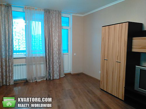 Rent out 2-room apartment. Киев,  Чавдар — photo 4