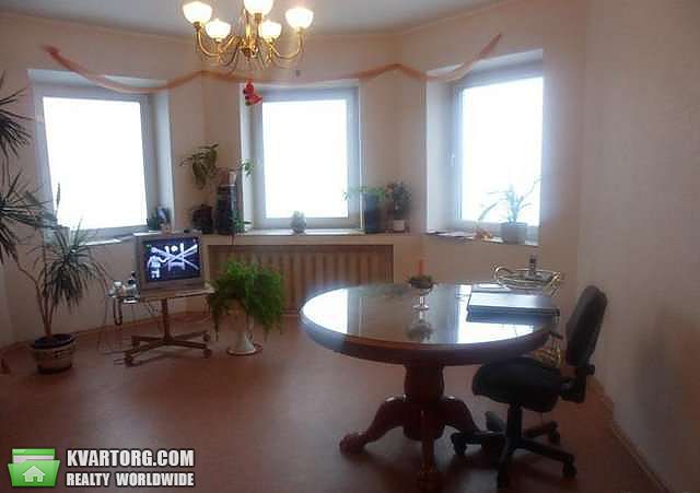 Sell 4-room apartment. Киев,  Клиническая — photo 6
