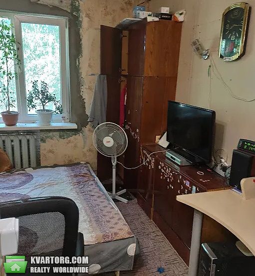 Sell 1-room apartment. Киев,  Метростроевская — photo 2