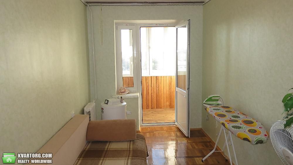 Sell 3-room apartment. Киев,  Карпинского — photo 3