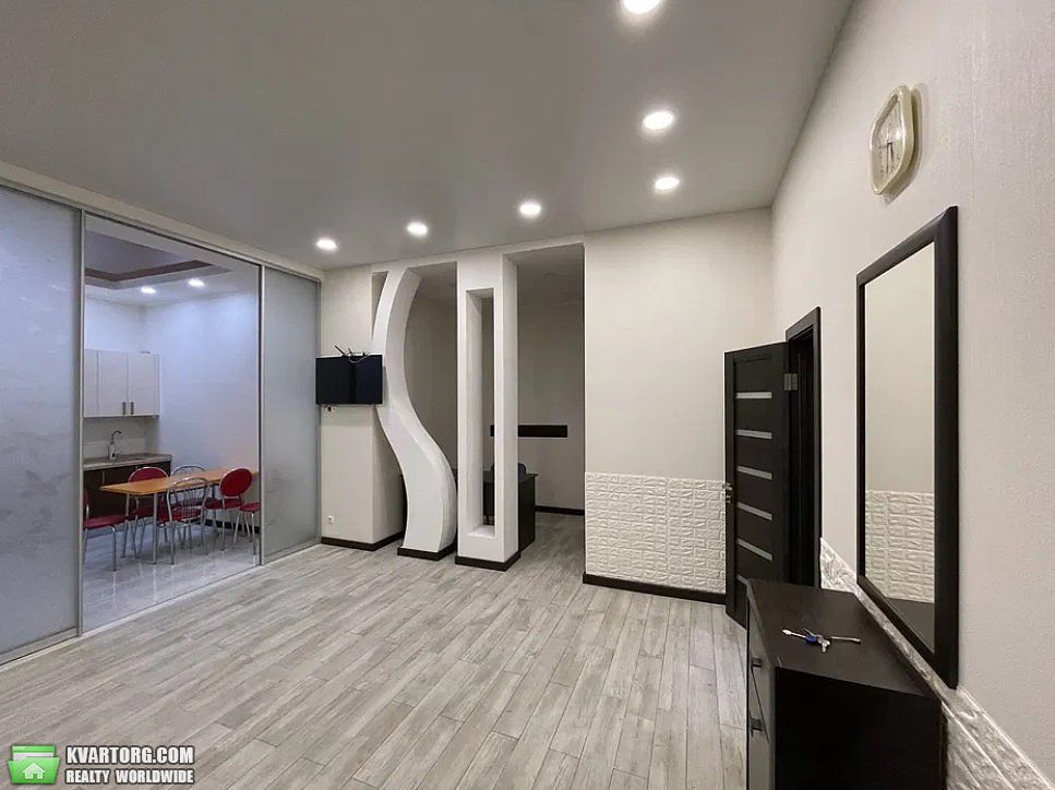 Rent out 2-room apartment. Киев,  Глушкова пр — photo 2