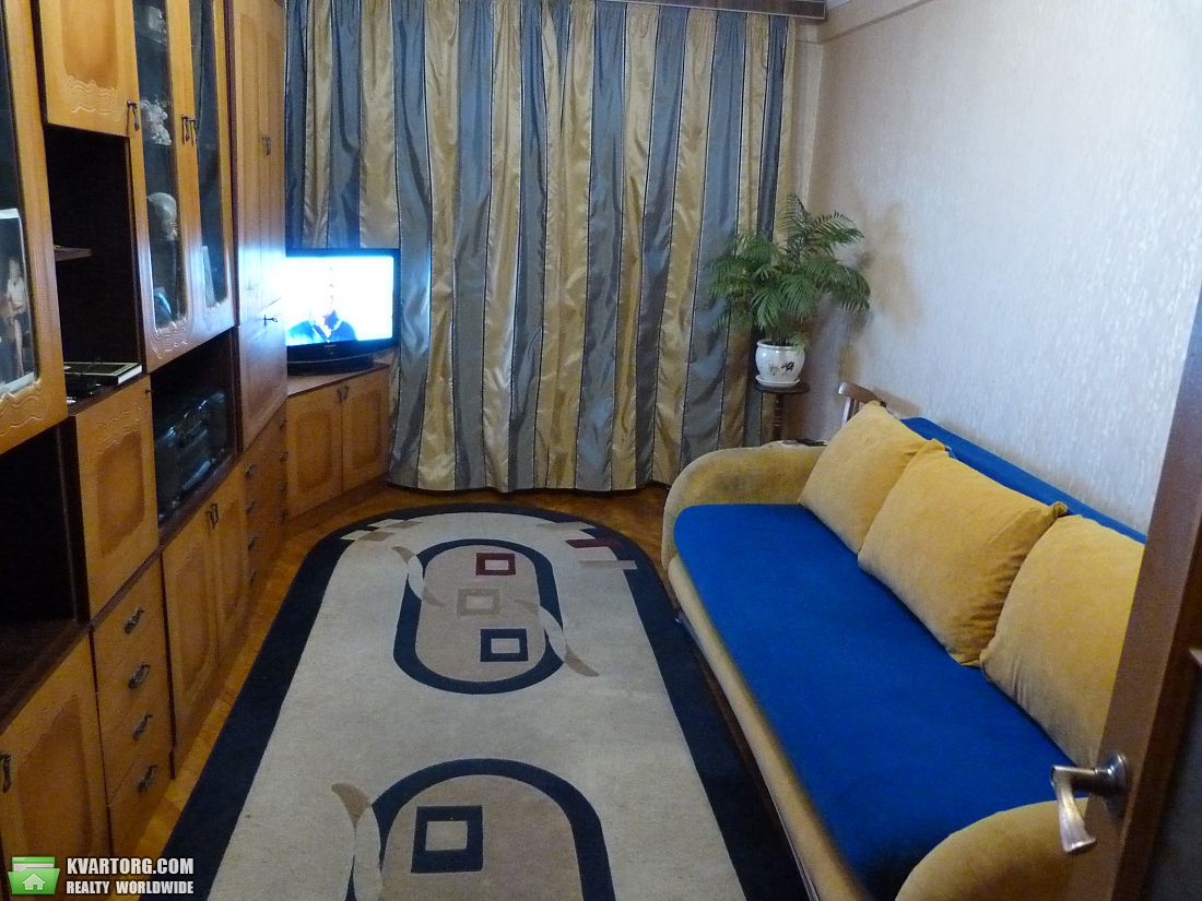 Sell 2-room apartment. Киев,  Пражская — photo 1