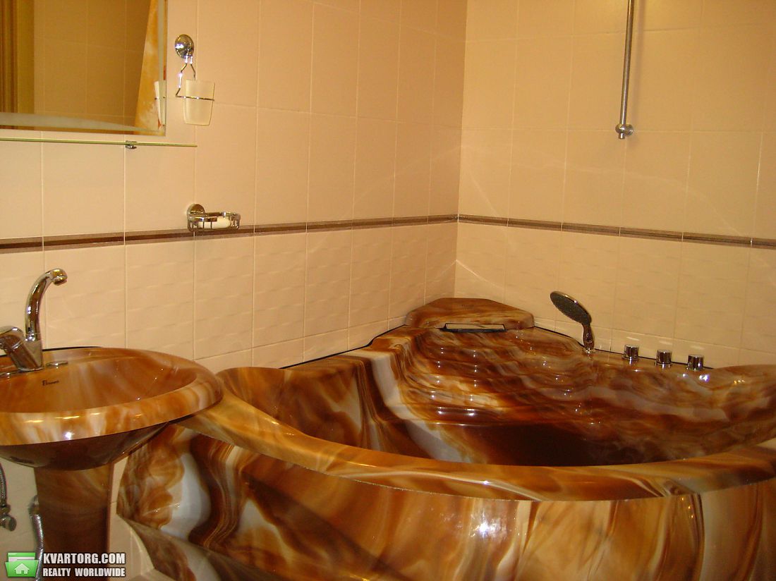 Rent out 2-room apartment. Киев,  Дарницкий бул — photo 7