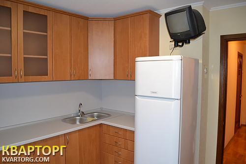 Rent out 2-room apartment. Киев, Луначарского Анатолия ул. — photo 4