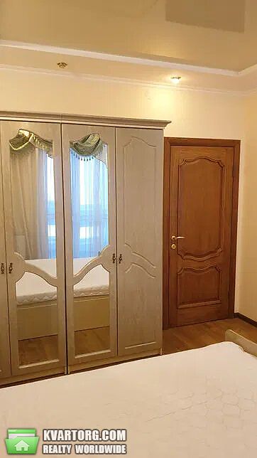 Rent out 2-room apartment. Киев,  Эрнста — photo 9