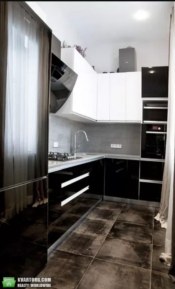 Rent out 3-room apartment. Киев,  Большая Васильковская — photo 4
