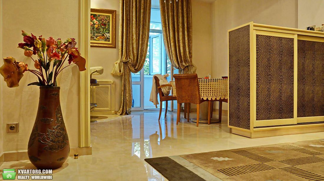 Rent out 3-room apartment. Киев, Владимирская — photo 4