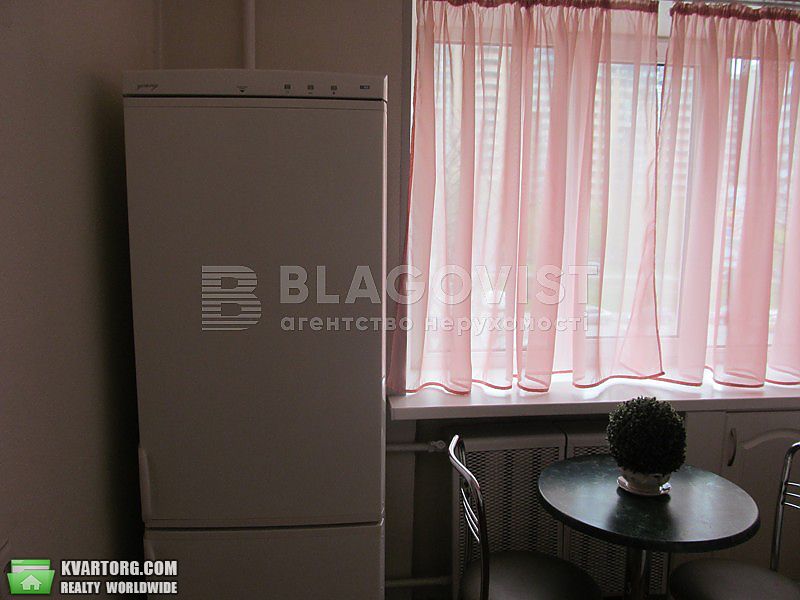 Rent out 2-room apartment. Киев,  Леси Украинки бул — photo 8