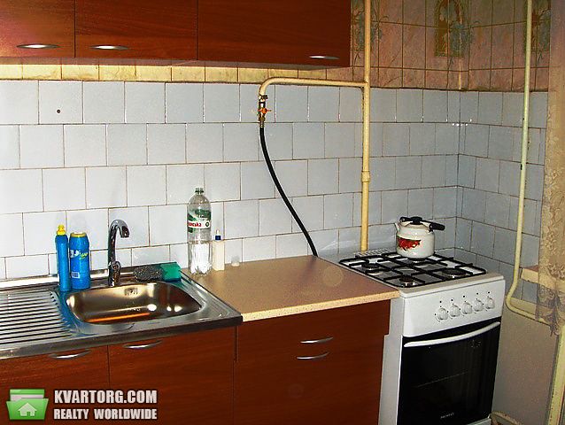 Rent out 3-room apartment. Киев,  Кошица — photo 2