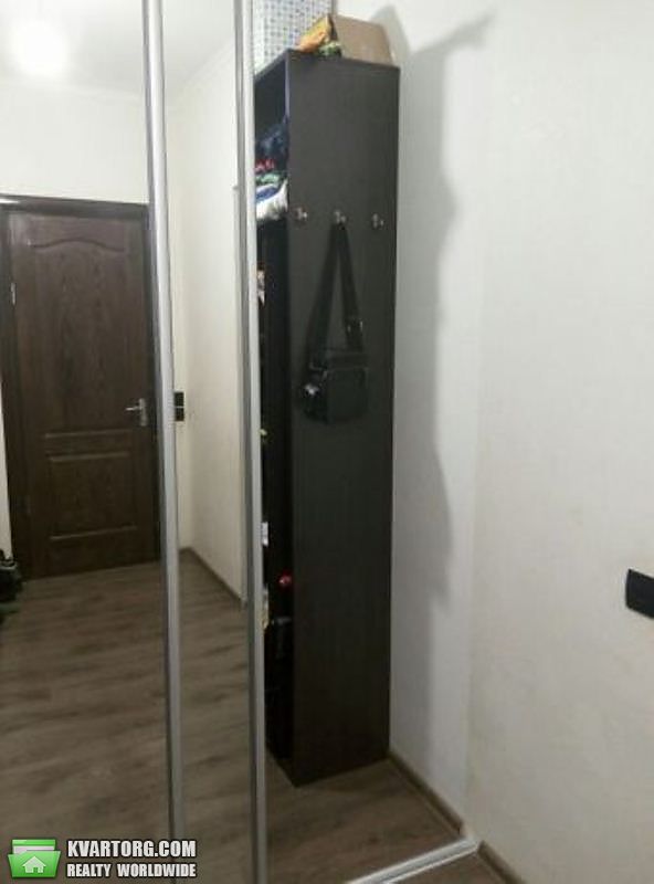 Sell 1-room apartment. Киев,  Вышгородская — photo 2