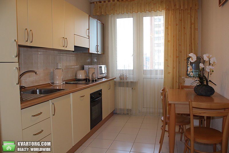 Rent out 3-room apartment. Киев,  Леси Украинки бул — photo 7