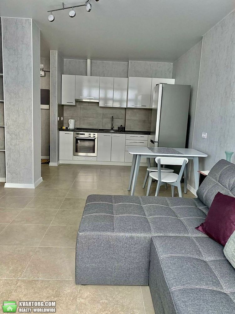 Rent out 2-room apartment. Киев,  Просвещения — photo 3