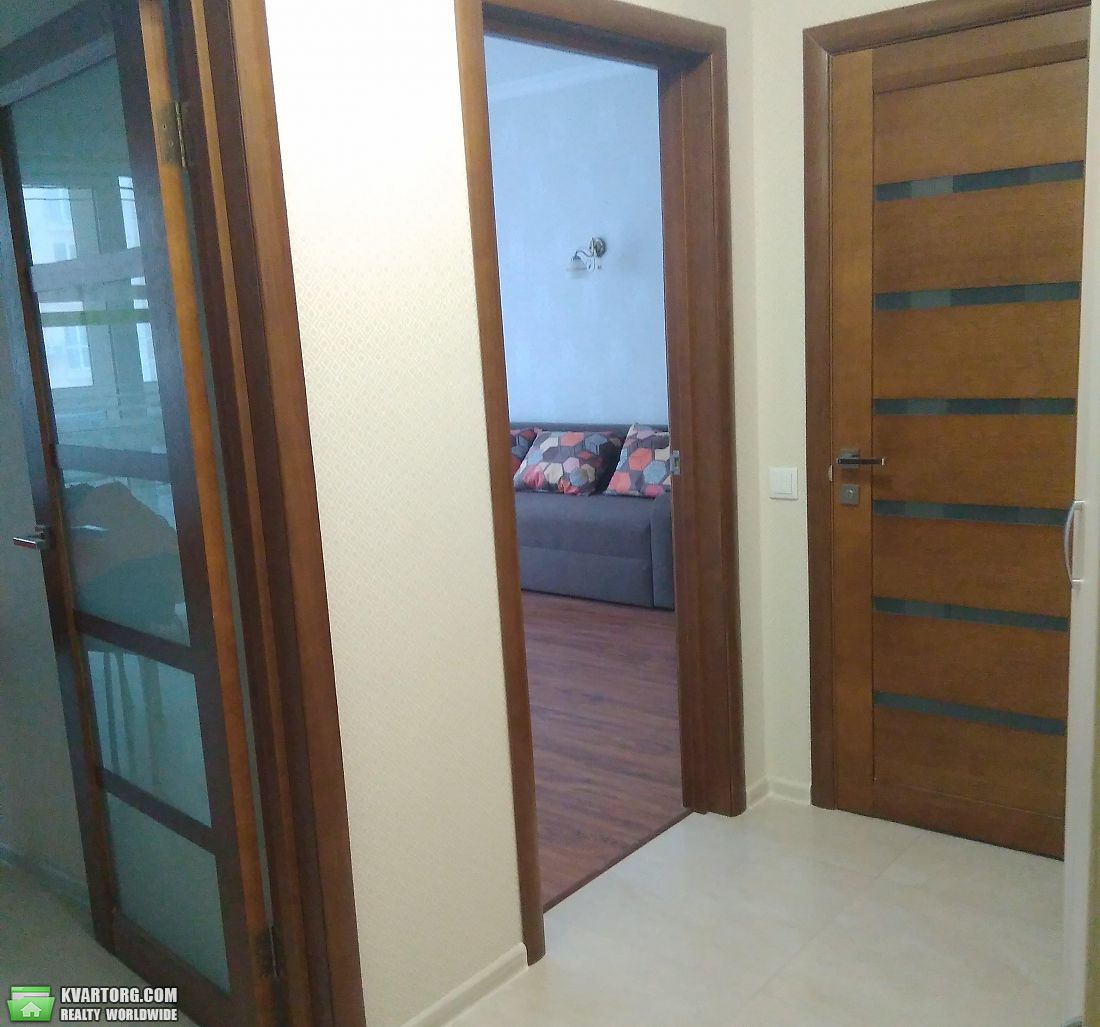 Sell 1-room apartment. Киев,  Метрологическая — photo 3