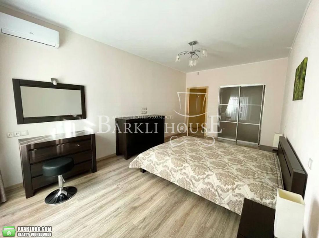 Rent out 4-room apartment. Киев,  Щекавицкая — photo 3