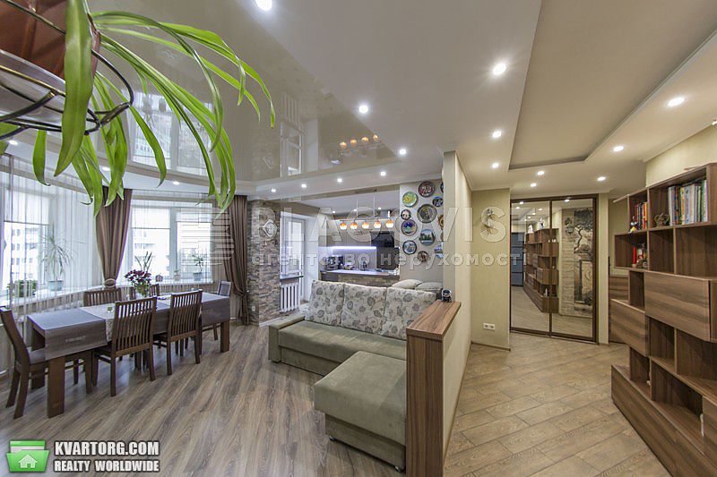 Sell 3-room apartment. Киев,  Сосницкая — photo 1