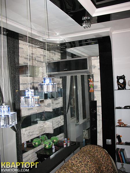 Sell 1-room apartment. Киев,  Свободы пр — photo 2