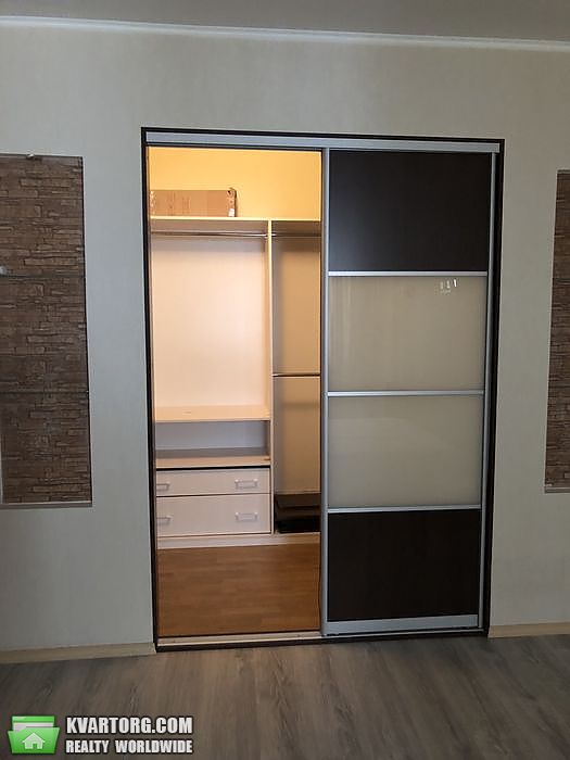 Rent out 3-room apartment. Киев,  Кошица — photo 9