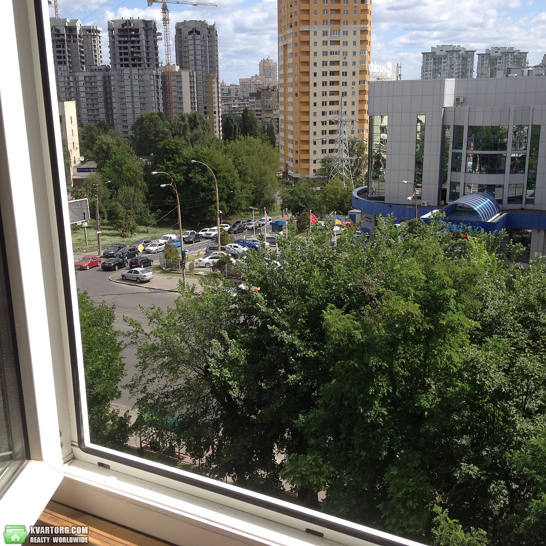 Sell 2-room apartment. Киев,  Соломенская — photo 1