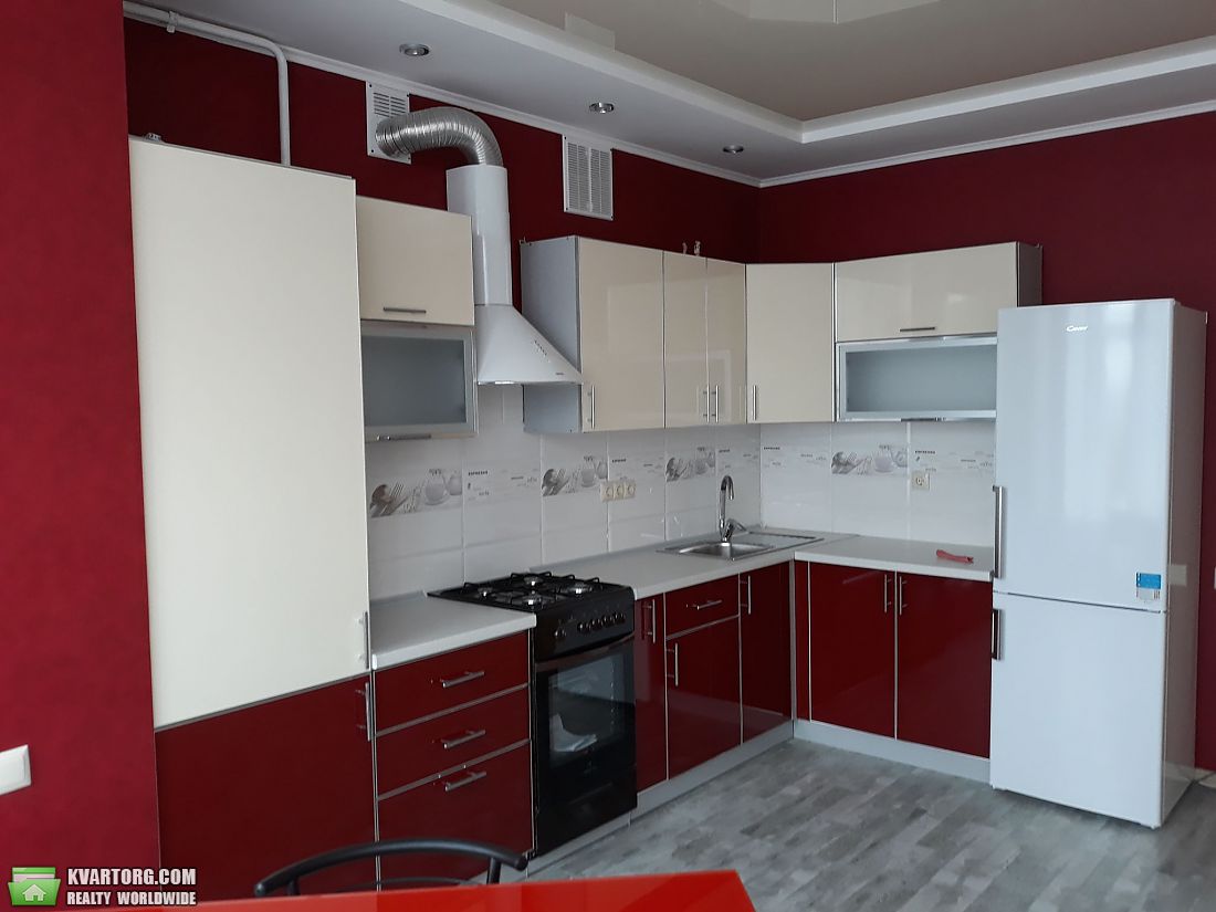 Rent out 1-room apartment. Киев,  Львовская — photo 1
