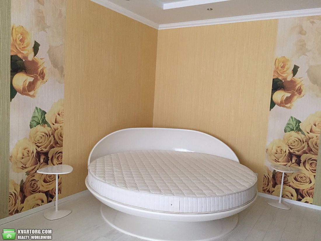 Rent out 1-room apartment. Киев,  Оболонская наб — photo 2