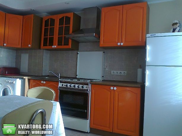 Rent out 2-room apartment. Киев,  Печенежская — photo 1