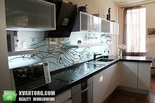 Rent out 5-room apartment. Киев,  Дмитриевская — photo 1