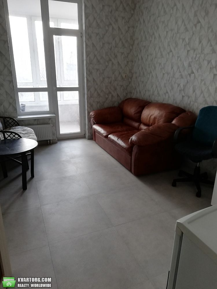 Rent out 1-room apartment. Киев,  Каховская — photo 9